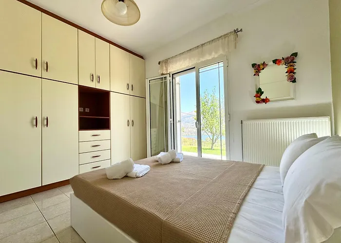 Villa Serenity Spilia Garden Floor